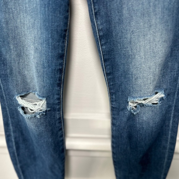 7 FOR ALL MANKIND ankle Guenevere jeans medium blue women’s size 25 ripped jeans - Picture 3 of 15
